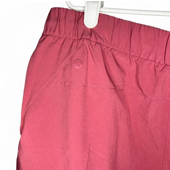 Lululemon Stroll at Sundown Short 3"
Spiced Chai - Picture 3 of 4